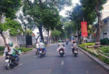 Chính chủ cần bán gấp nhà số 43 Nguyễn Trung Ngạn phường Bến Nghé Quận 1