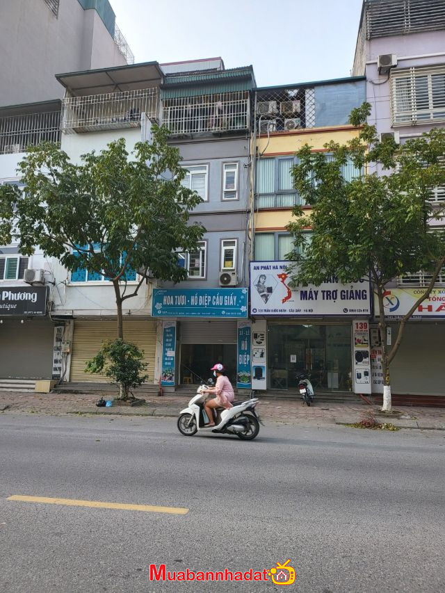 Bán nhà mặt phố Trần Quốc Hoàn, vị trí đẹp, kinh doanh đỉnh .DT68m2*MT12m* giá Đầu Tư.